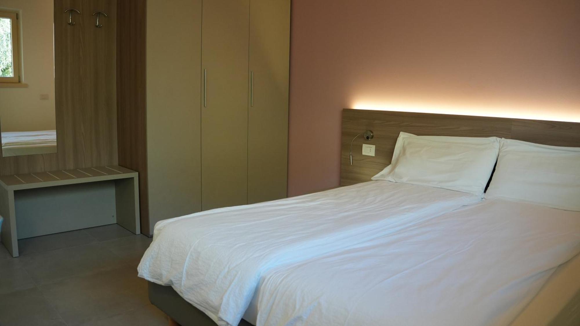 Casa Maria Apartments Riva del Garda Værelse billede
